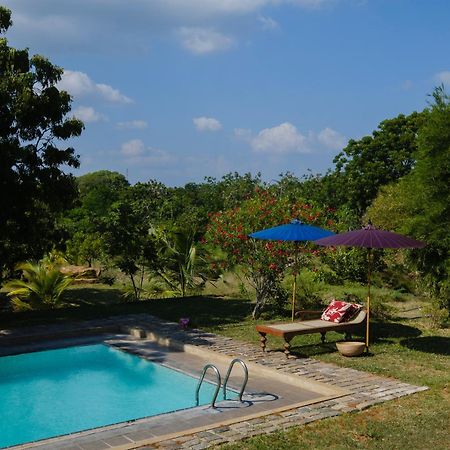 Treasure Rock Bed & Breakfast Kirinda  Dış mekan fotoğraf