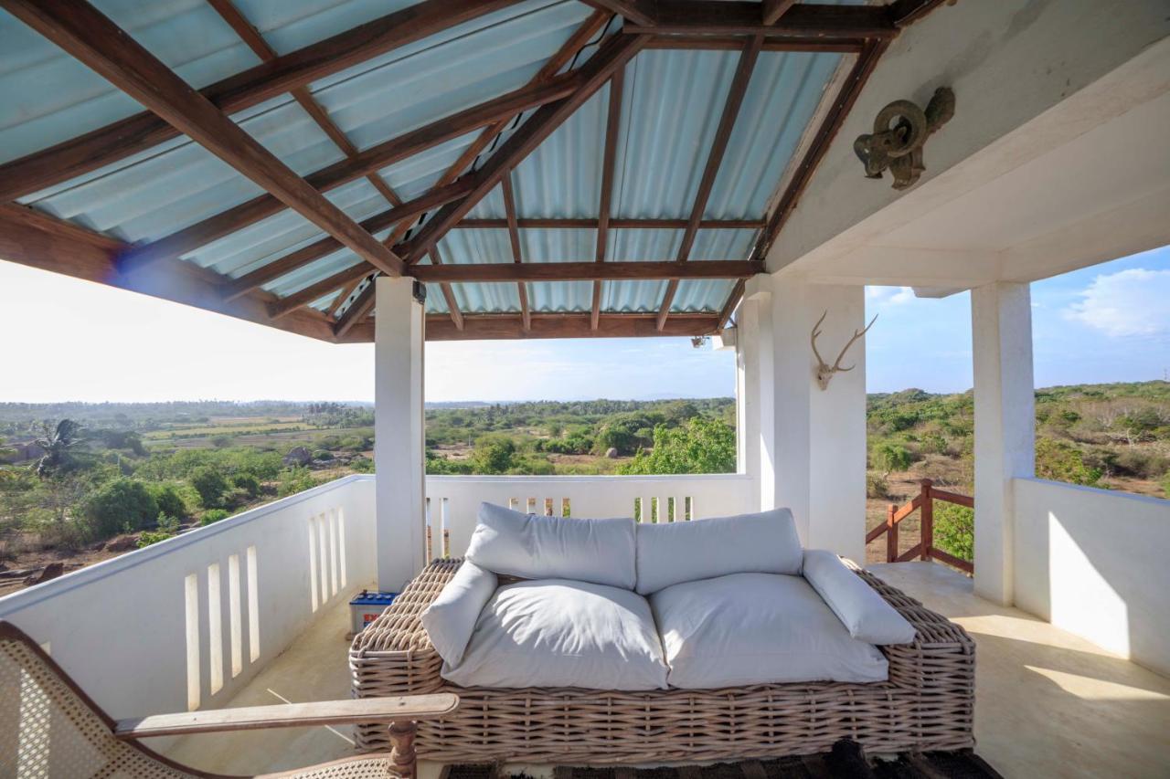 Treasure Rock Bed & Breakfast Kirinda  Dış mekan fotoğraf