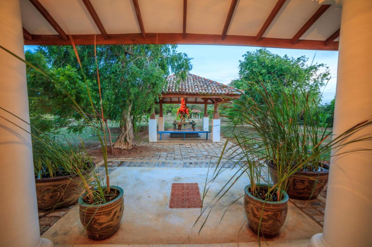 Treasure Rock Bed & Breakfast Kirinda  Dış mekan fotoğraf
